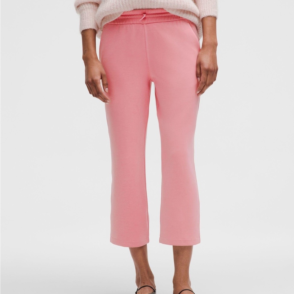 Lululemon softstreme cropped pants